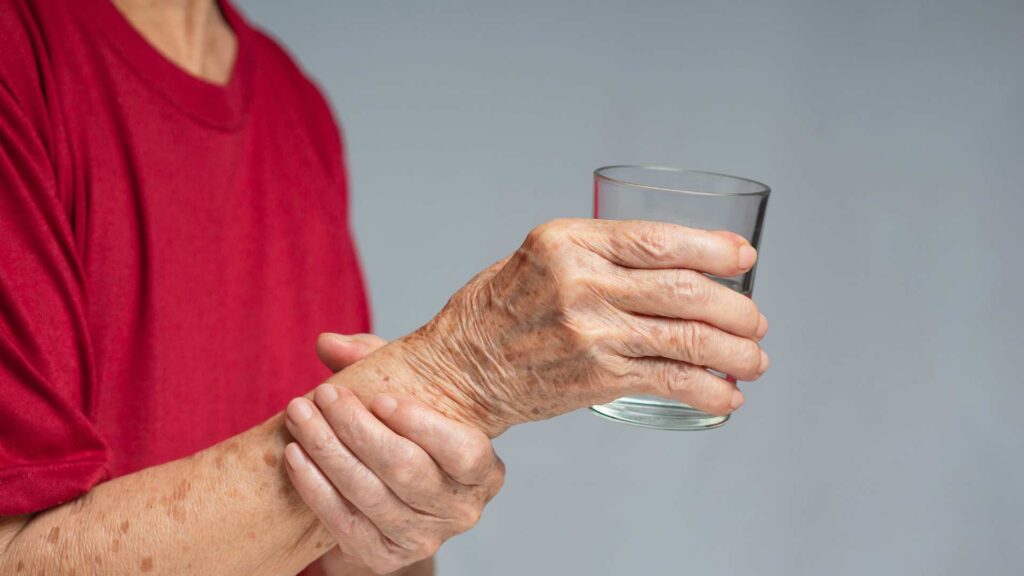 does kratom make you shake